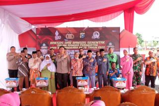 Road To HUT ke-76 Bhayangkara, Kapolda Riau M Iqbal Bagikan 10 Ribu Paket Sembako